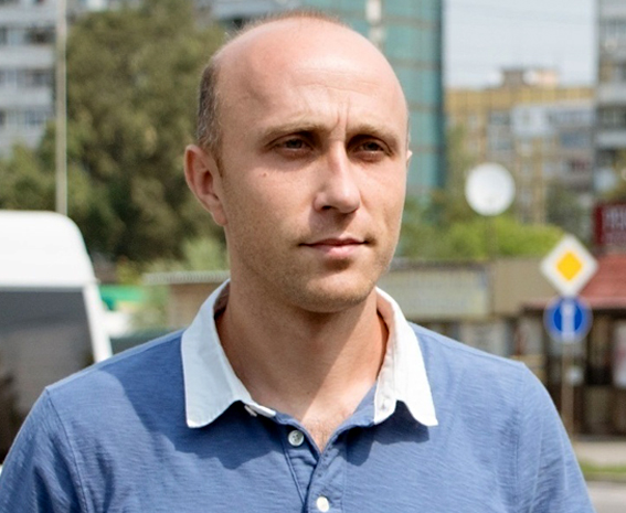 Про зелену речовину директора КП