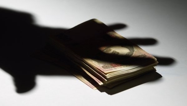 Чиновников Днепропетровского горсовета и их подрядчика подозревают в присвоении 1 млн