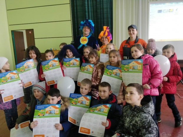 Газовщики учили школьников правильно обходиться с бытовым газом