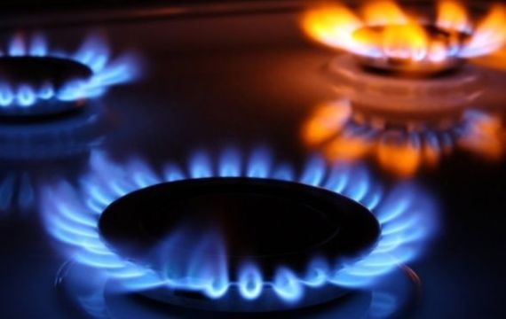 Почему газ не голубого, а желтого или красного цвета