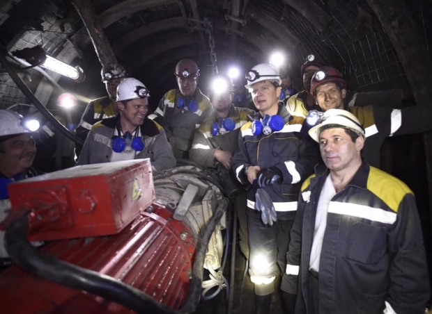 ОЛЕГ ЛЯШКО: 325 метрів під землею. Сьогодні я пройшов дорогою, якою кожен день ходять шахтарі