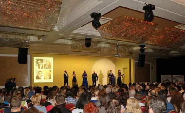 Днепровский театр эстрады приглашает на бесплатный концерт для 7 категорий граждан