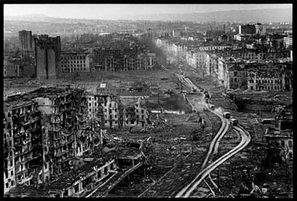 Общество может существовать в трех матрицах