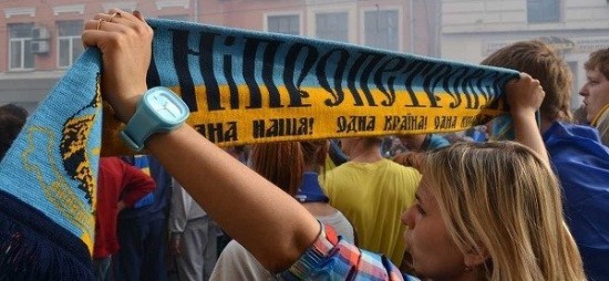 Когда враг на пороге, мой Днепропетровск познал первое взрослое чувство, он вырос
