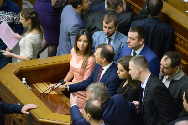 Радикальная партия требует от руководства СБУ очистки от коррупционеров и анонсирует блокирование трибуны