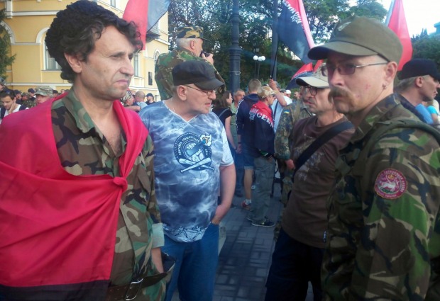 Чесна міліція та корумпована верхівка