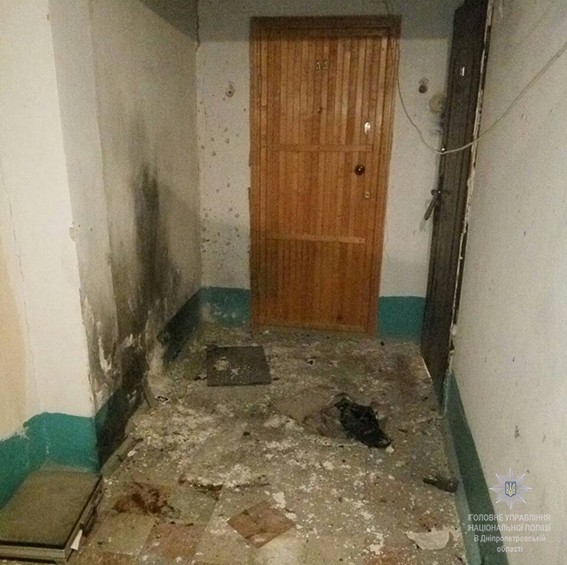 В Днепре полиция разыскивает лиц, ранивших полицейских