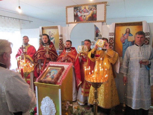 Як у Марганці почуваються церкви Київського і Московського патріархатів?