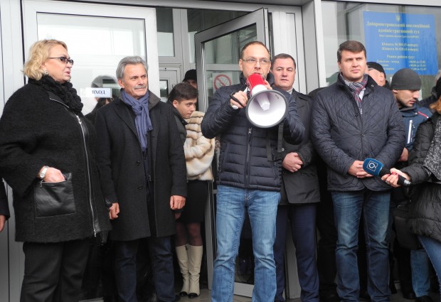 Народні депутати України від фракції «Батьківщина» приїхали підтримати Володимира Хорішка