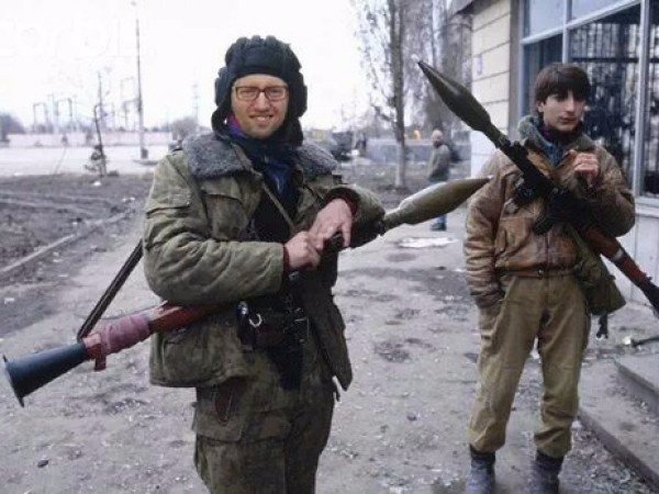 В соцсетях стали появляться фотожабы на Яценюка