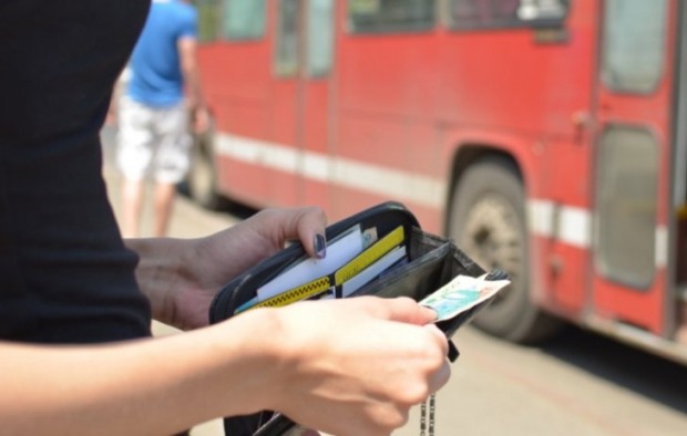 Жители Днепра 9 месяцев оплачивали завышенную стоимость проезда в маршрутках – активисты