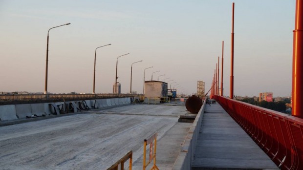 В Днепре должностные лица горсовета и подрядчика подозреваются в хищении 29,5 млн на ремонте моста