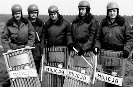В Польше осудили милиционеров, избивавших людей, через 25 лет после побоища (ФОТО)