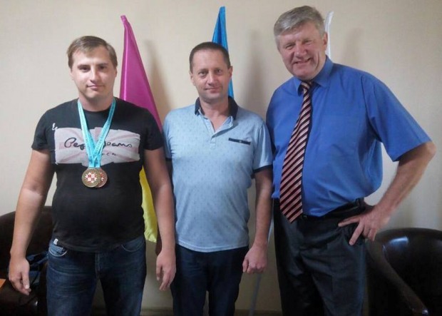 Чемпіона світу з шашок-100 Кирила Іванова зустрічали в рідному  Кам’янському