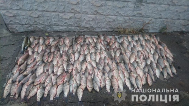 Поліція затримала двох криворіжців за незаконний вилов риби