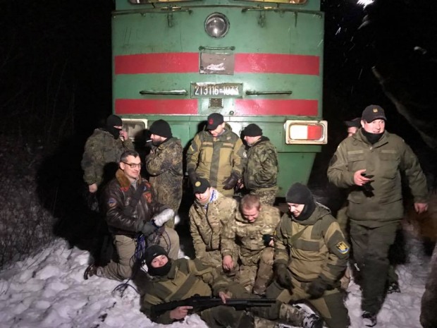 Днепровский горсовет обратился к силовикам усилить ответственность военных, участвующих в блокаде