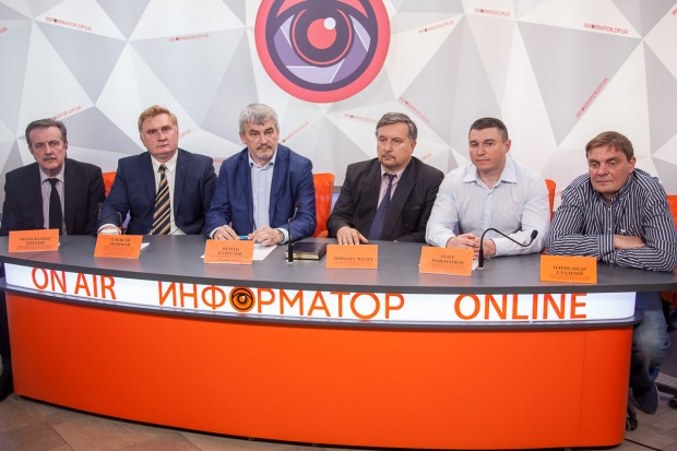 «Громадянська позиція» Анатолия Гриценка презентовала команду развития Днепра