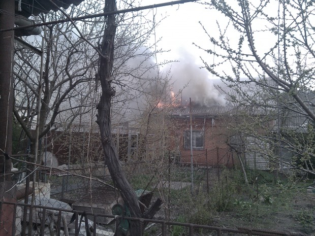 В Днепропетровске пожар: горит жилой дом