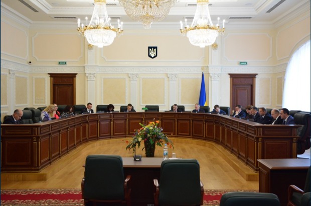 Судью Кировского райсуда, который подозревается в попытке дать взятку Холодницкому, отстранили