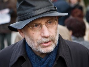 Акунин: завидую украинскому национальному возрождению, в России такое невозможно