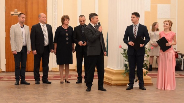 У відреставрованому ДК «Горького» м. Кам’янського відбувся «Студентський бал голови»