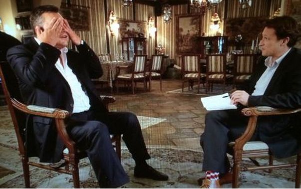 И как этого дебила в президенты выбрали?