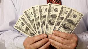 Апостоловский торговый дом в Никополе – велика ли цена дешевого товара?