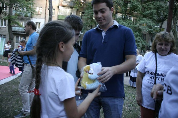 Дитяче свято на Героїв Сталінграда з Євгеном Кривошеєвим