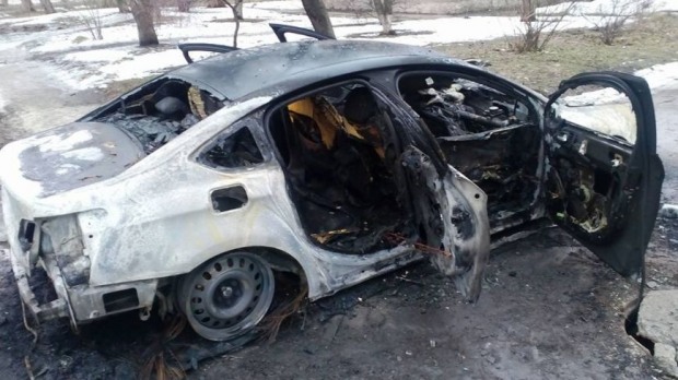 В Каменском сожгли автомобиль редактора газеты