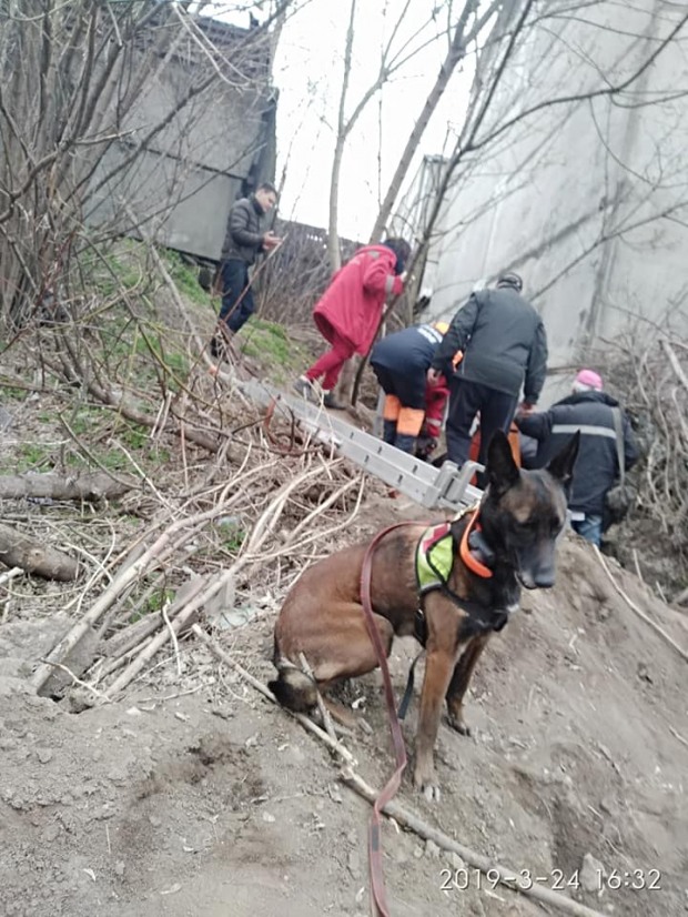 Как в Днепре спасали упавшую в колодец женщину