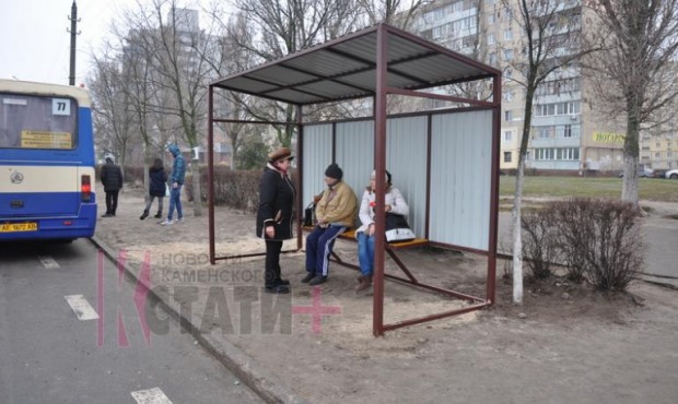 У Кам’янському встановили нову зупинку