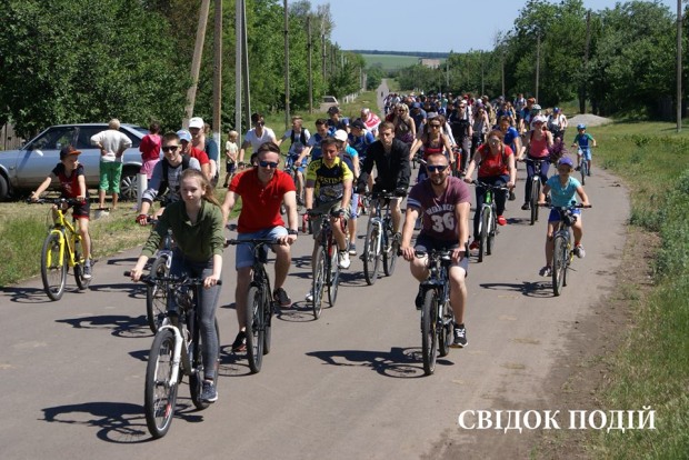 За ініціативою депутата облради Володимира Хорішка у Синельниковому відбувся велопробіг
