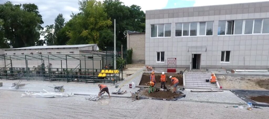 У Верхньодніпровську завершують реконструкцію стадіону