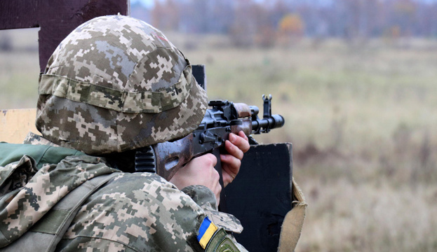 Військові на Донбасі отримали наказ не відкривати вогонь