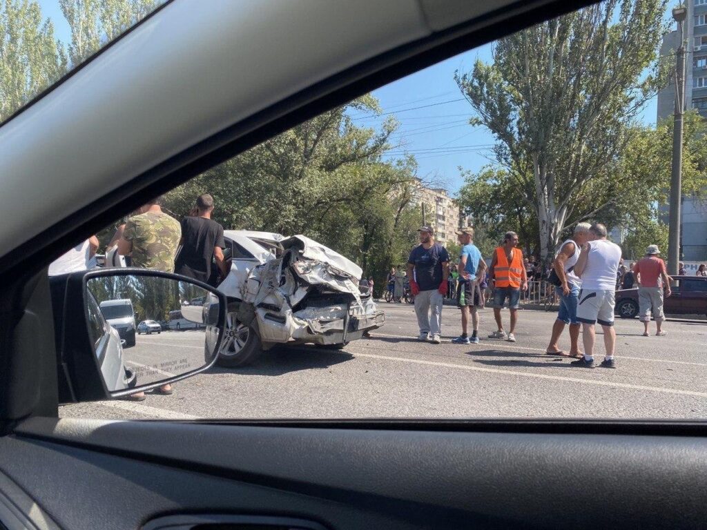 У Дніпрі сталася масштабна аварія з постраждалими (ФОТО)