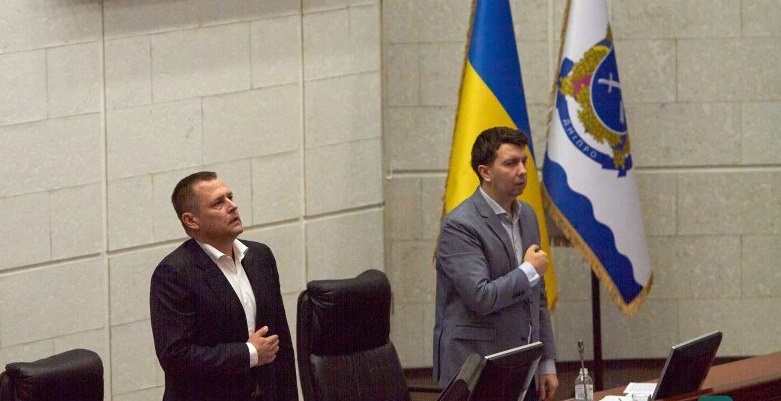 Секретар Дніпровської міської ради заробив 168 тисяч гривень