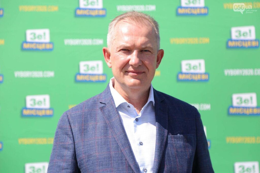 «Потрібно ходити по землі, а не літати у хмарах», – Риженко