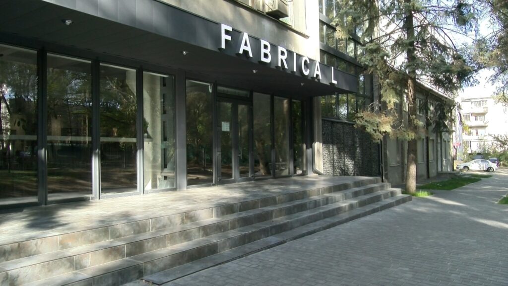 У Дніпрі стару фабрику перетворили у сучасний арт-простір