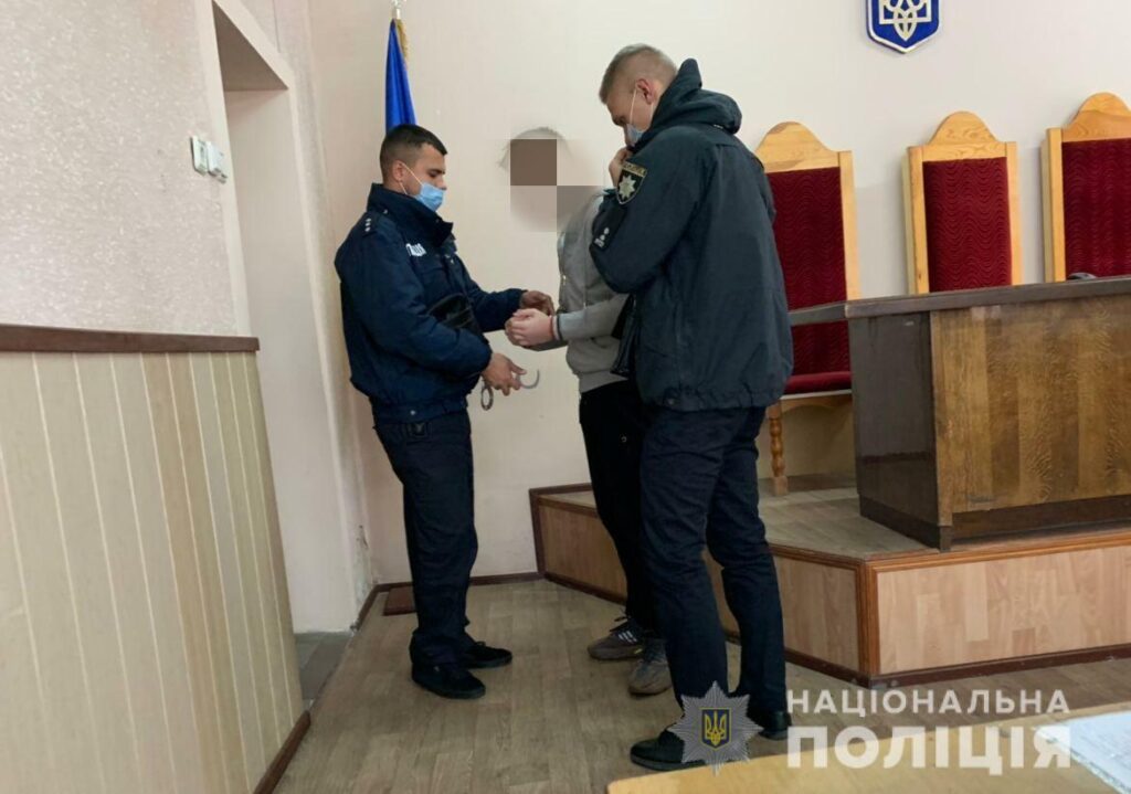Підозрюваного у вчиненні ДТП за участі п’яти автомобілів взяли під варту у залі суду