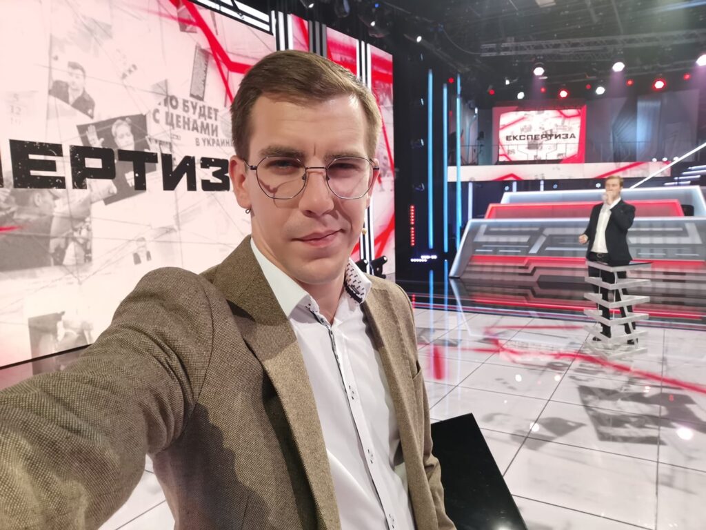 “Приходьте і виносьте Борю з крісла”, – політконсультант Сергій Биков