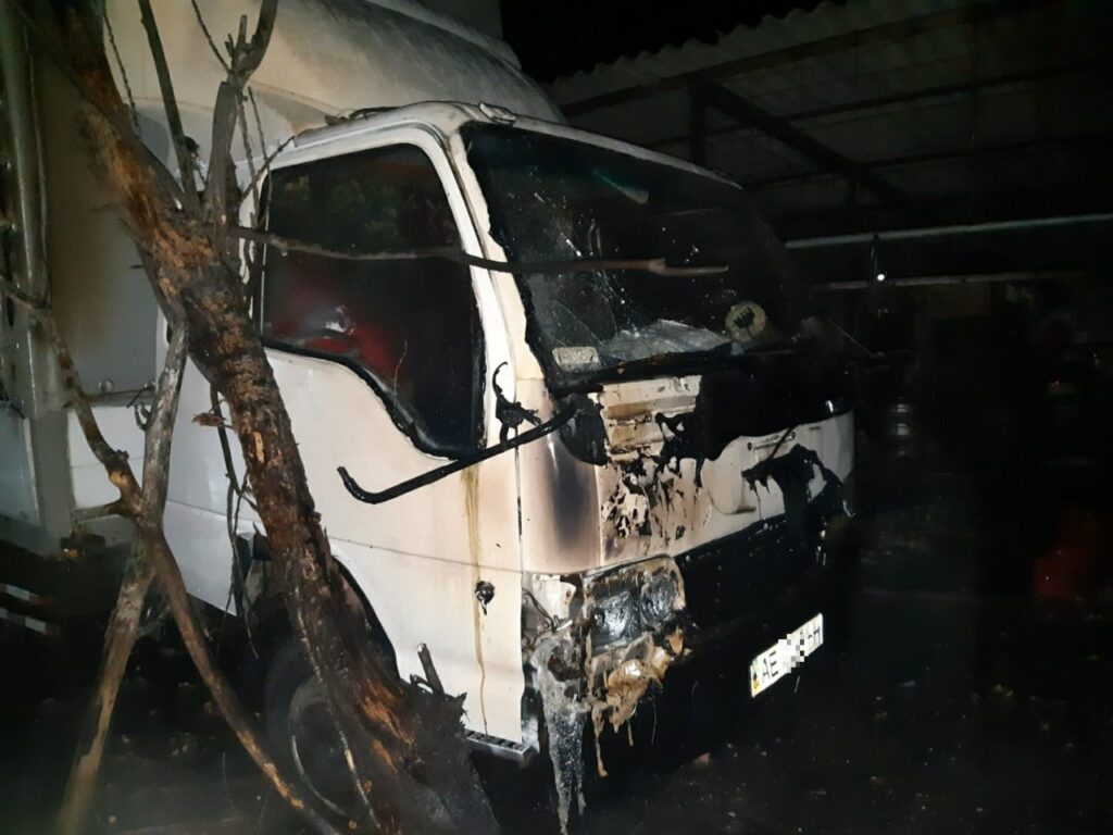 У Кривому Розі вогнеборці врятували вантажівку від пожежі