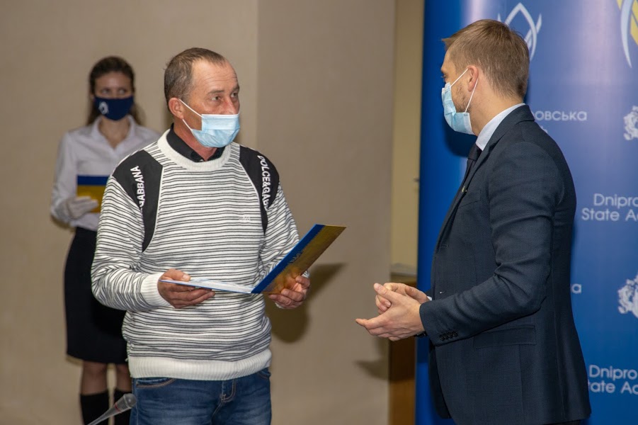 Годувальники Дніпропетровщини і всієї країни: кращих аграріїв області відзначили до Дня працівників сільського господарства