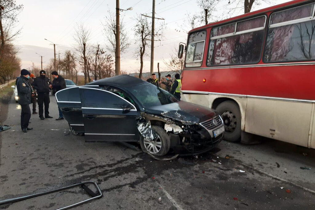 У Кривому Розі внаслідок ДТП загинула людина