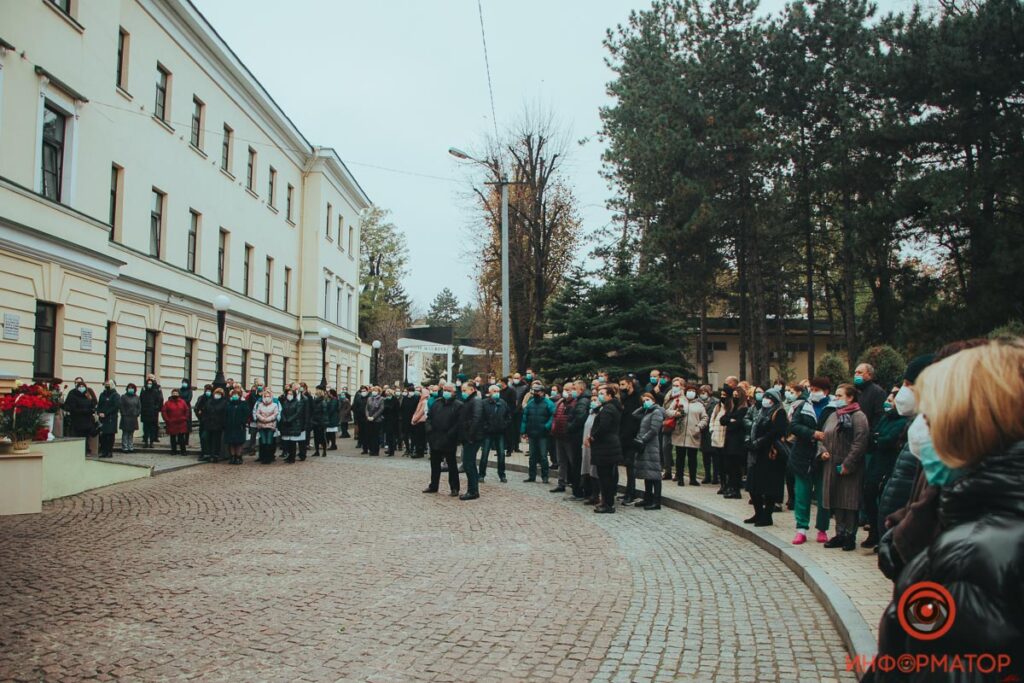 У Дніпрі попрощалися з завідувачем відділенням для новонароджених в лікарні Мечникова