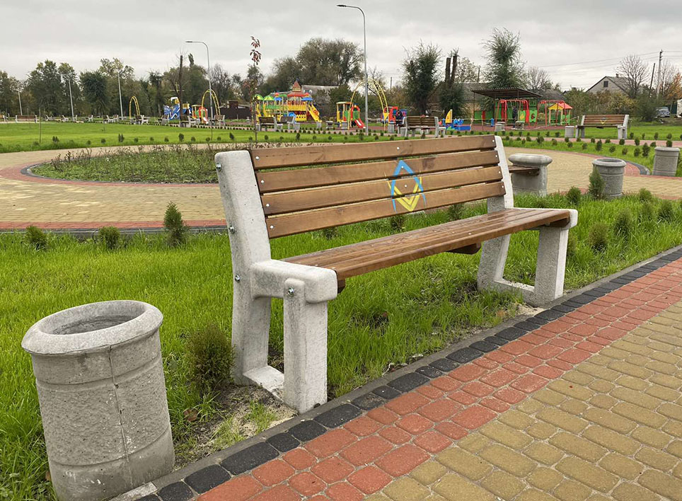 Для мешканців Томаківки реконструювали центральний парк селища