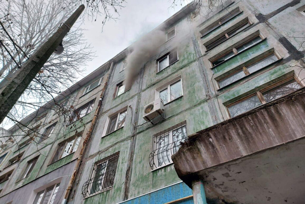 У Кам’янському ледве не згоріла квартира (відео)