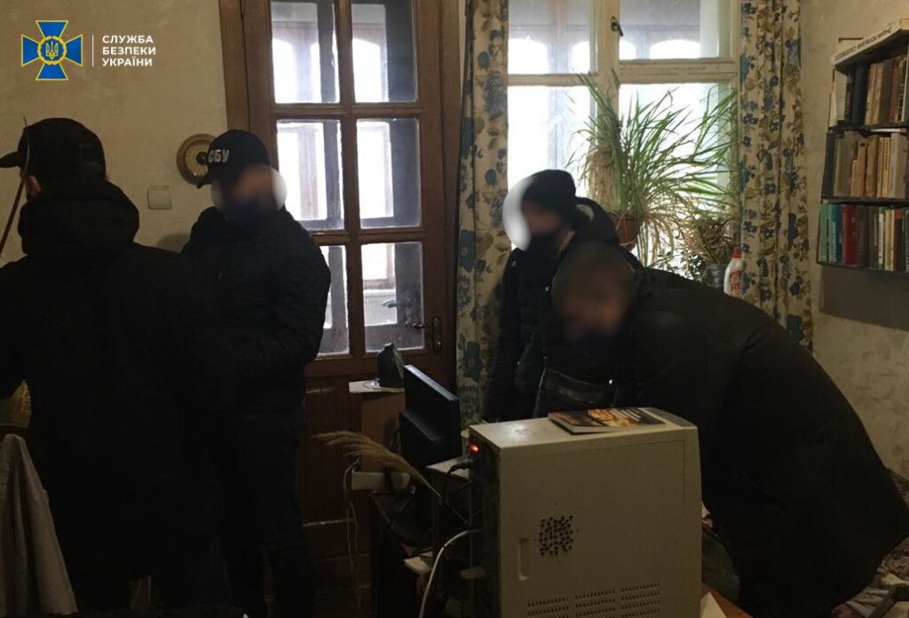СБУ викрила у трьох регіонах України інтернет-агітаторів на закликах до захоплення влади та зміни меж держкордону