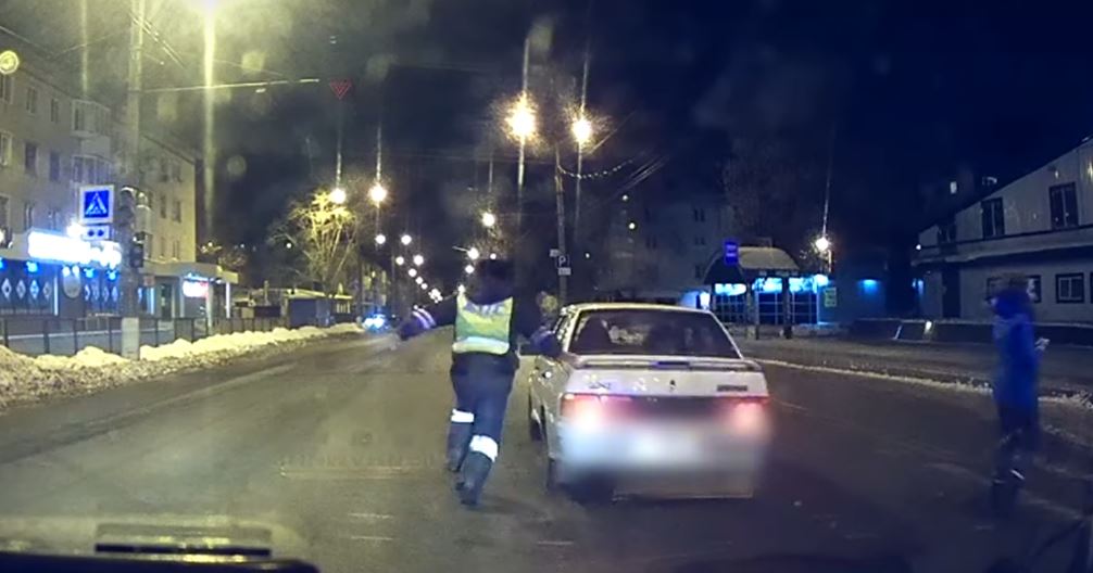 Хлопець представився співробітником СБУ на АЗС та заправився задарма