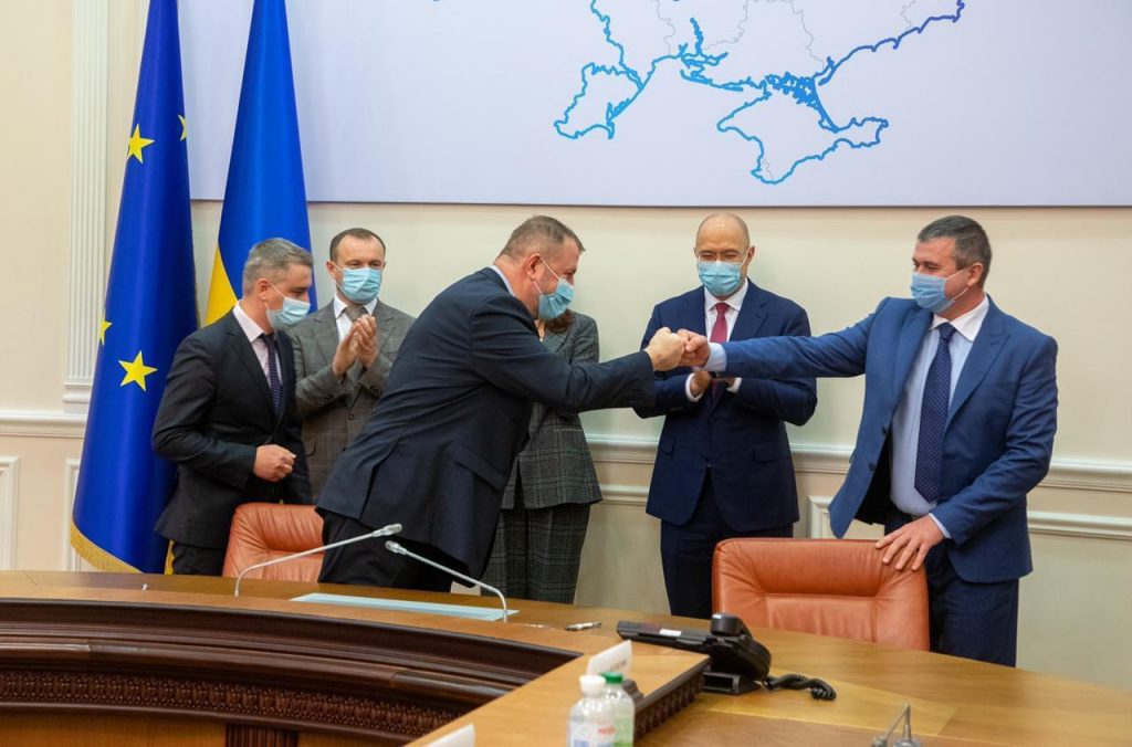 Компанії Ахметова, Пінчука і Козицького розподілили нафтогазові ділянки на 50 років