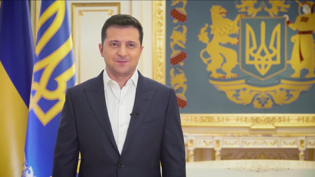 Не лінуйтеся, прийдіть на дільниці: Зеленський записав відео для виборців Кривого Рогу